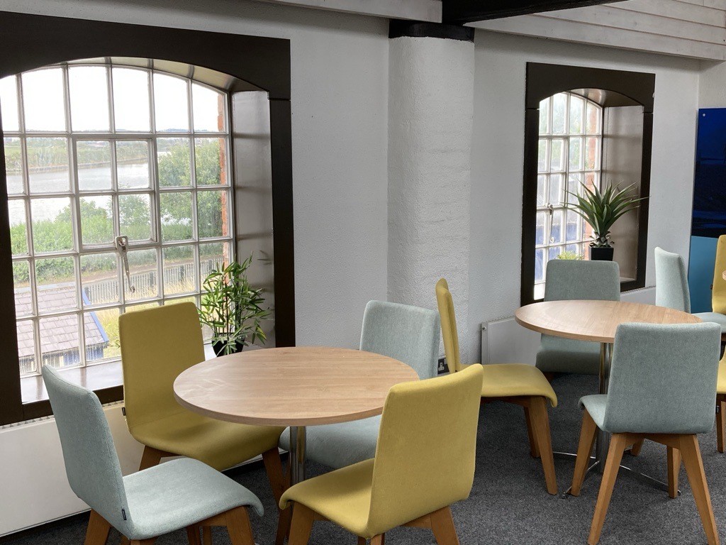 7 Waterfront Lounge (Welcome Area)