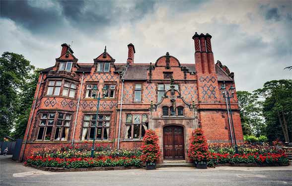 Chester Zoo Outside Front Of Oakfield Manor